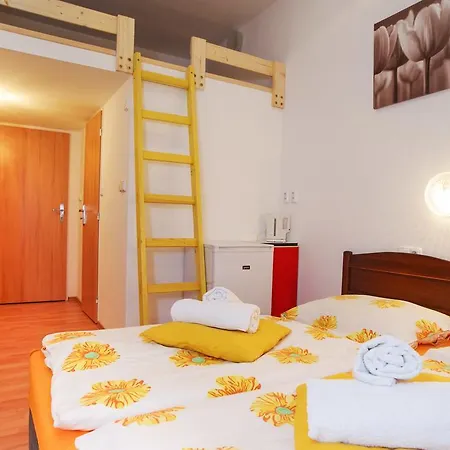 Joe's Central Apartment *